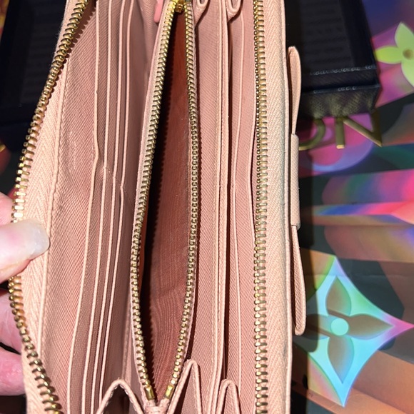 Authentic Prada long zip around bow wallet - Picture 4 of 15